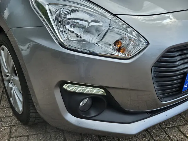 Suzuki Swift 1.2 Select NAVI TEL CAMERA LM 2018 Benzine 6