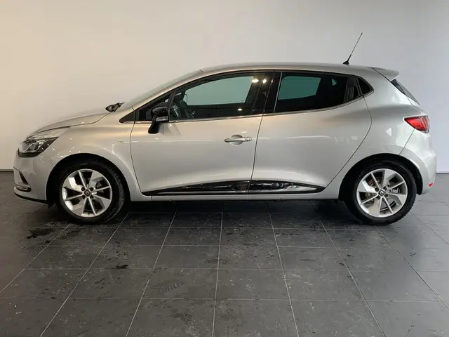 Renault Clio 0.9 TCe Limited 2017 Benzine 15