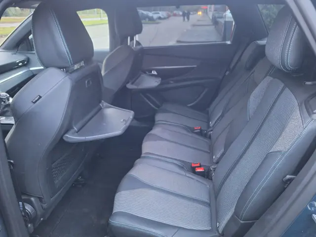 Peugeot 5008 1.2 PureTech Allure Pack 2023 Benzine 13