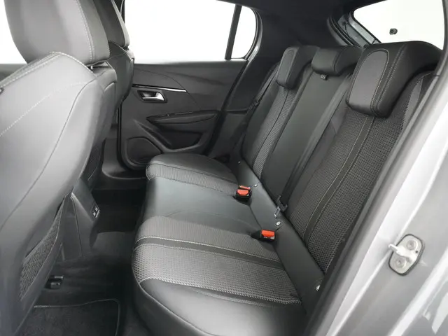 Peugeot e-208 EV GT Pack 50 kWh 2023 Elektrisch 19