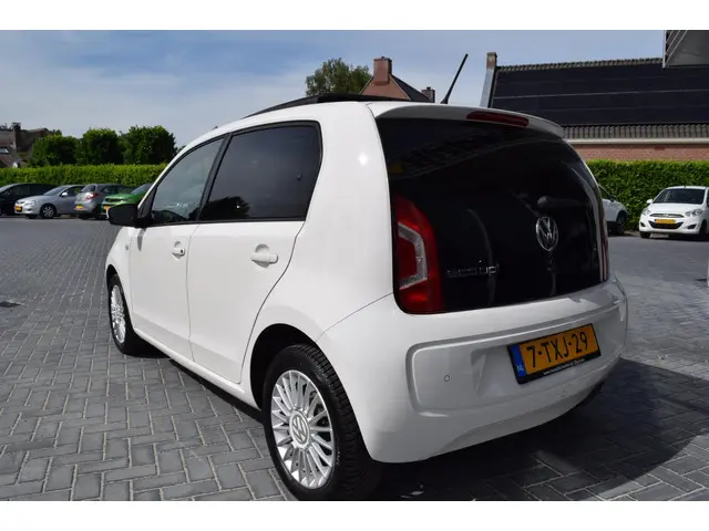 Volkswagen up! 1.0 high up! BlueMotion 2014 CNG 4