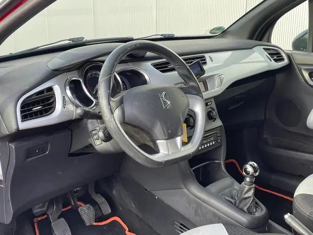 Citroën DS3 1.2 VTi Chic, airco, cruise. 2013 Benzine 11
