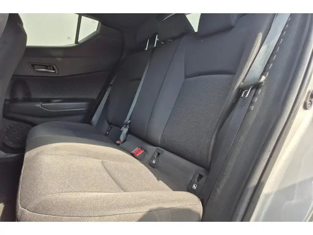Toyota C-HR 1.8 Hybrid Style 2019 Hybride Benzine 29