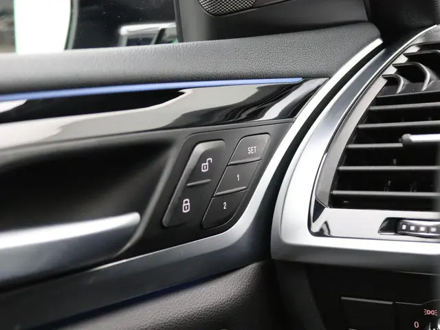 BMW iX3 High Executive 80 kWh 2021 Elektrisch 24