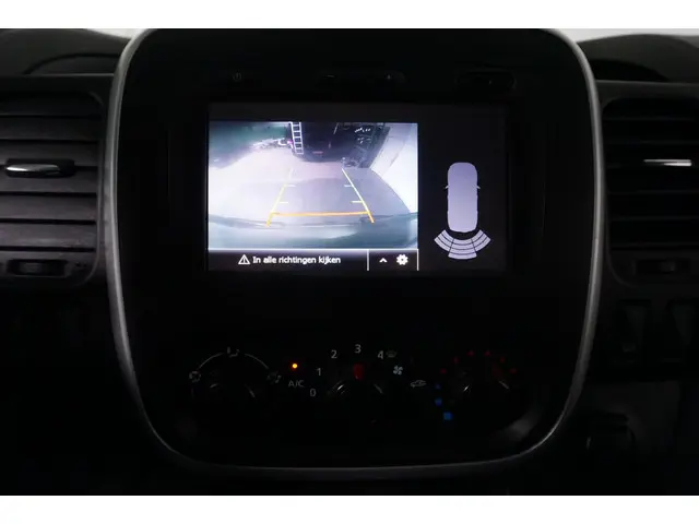 Nissan NV300 L1H1 Optima 2019 Diesel 14