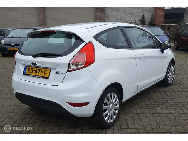 Ford Fiesta 1.25 / 145129 KM. AIRCO 2015 Benzine 6