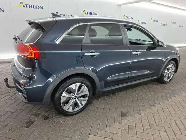 Kia e-Niro ExecutiveLine 64 kWh 2020 Elektrisch 3