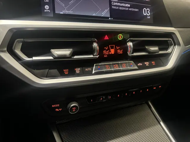 BMW 3 Serie Touring 330e M-Sport 2021 Hybride Benzine 15