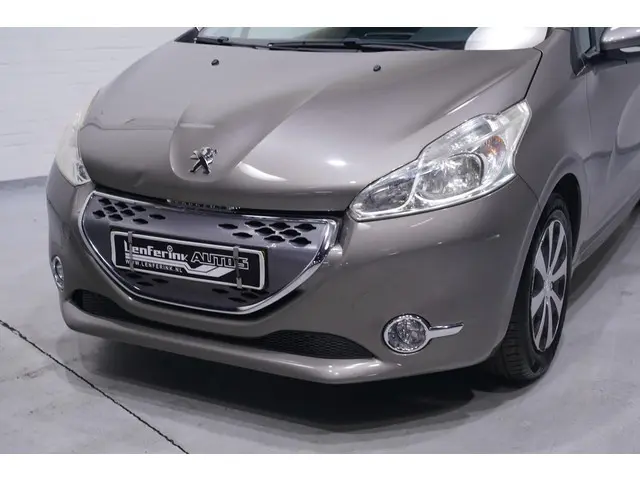 Peugeot 208 1.4 e-HDi Active 2013 Diesel 10