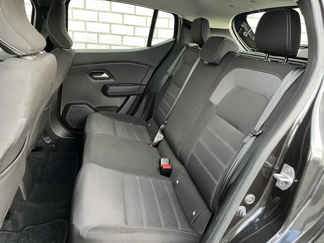 Dacia Sandero Stepway 1.0 TCe 90 Comfort 2023 Benzine 8