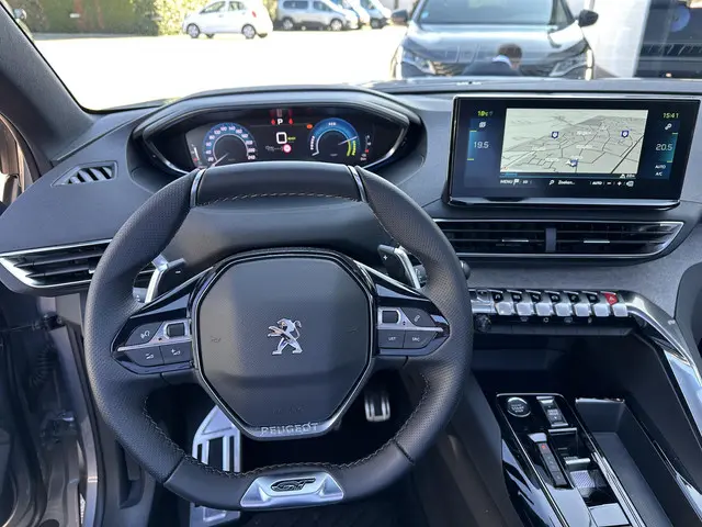 Peugeot 3008 1.6 HYbrid 225 PK GT 2023 Hybride Benzine 14