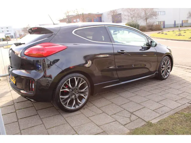 Kia pro_cee'd 1.6 GT 2013 Benzine 5