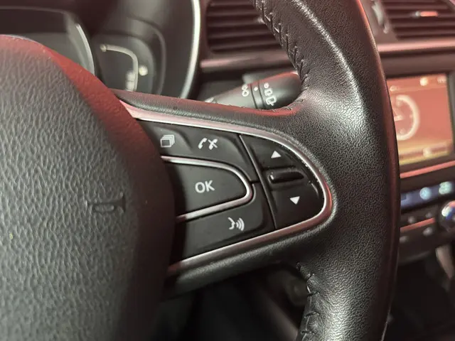 Renault Kadjar 1.2 TCe Bose 2016 Benzine 29