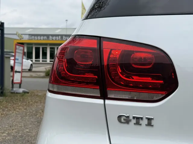 Volkswagen Golf 2.0 GTI 2012 Benzine 11