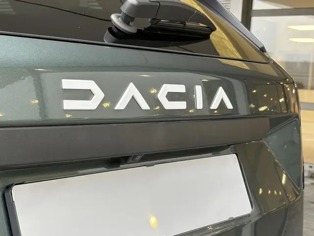 Dacia Duster 1.6 Hybrid Journey 2025 Hybride Benzine 38