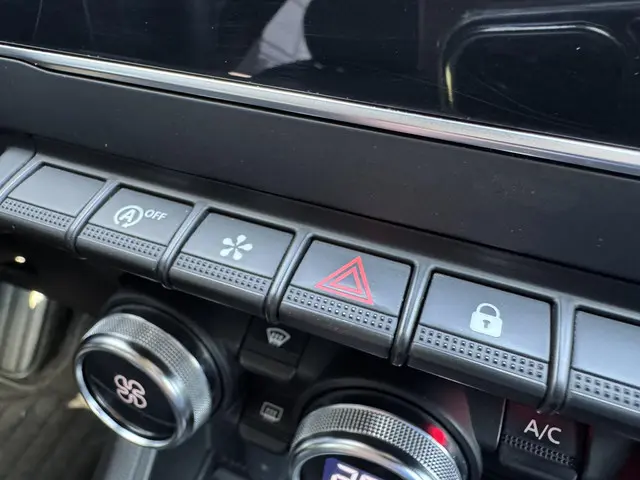 Renault Captur 1.3 TCe 140 Intens 2023 Benzine 22