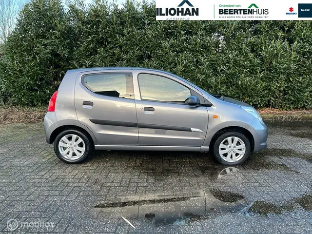 Suzuki Alto 1.0 Celebration EASSS 2015 Benzine 8