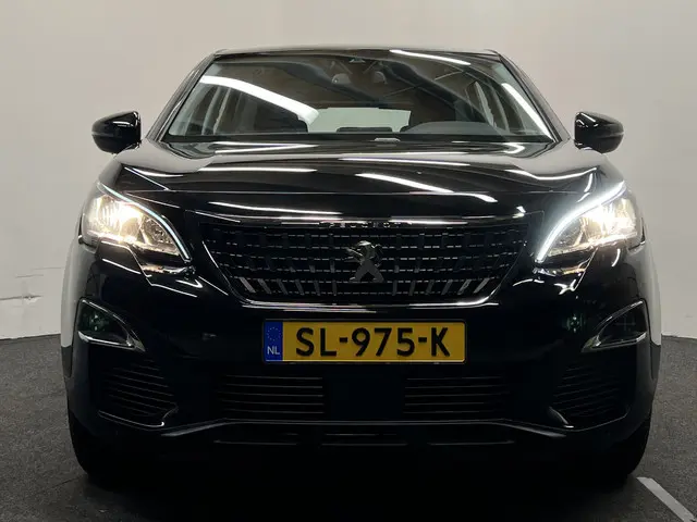 Peugeot 3008 1.2 PureTech Active 2018 Benzine 38