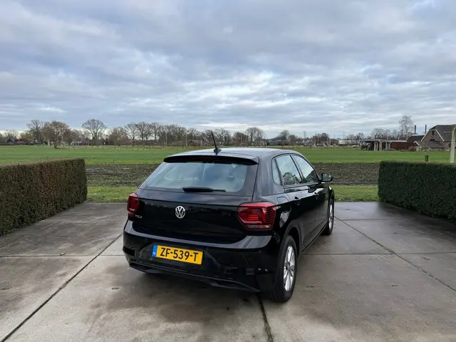 Volkswagen Polo 1.0 TSI Comfortline 2019 Benzine 4