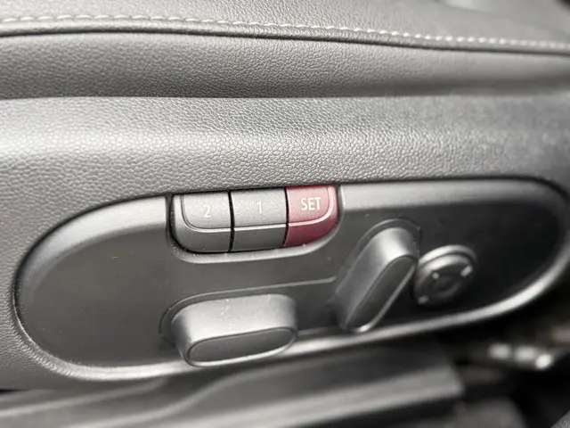 MINI Countryman Cooper S E ALL4 2023 Hybride Benzine 15