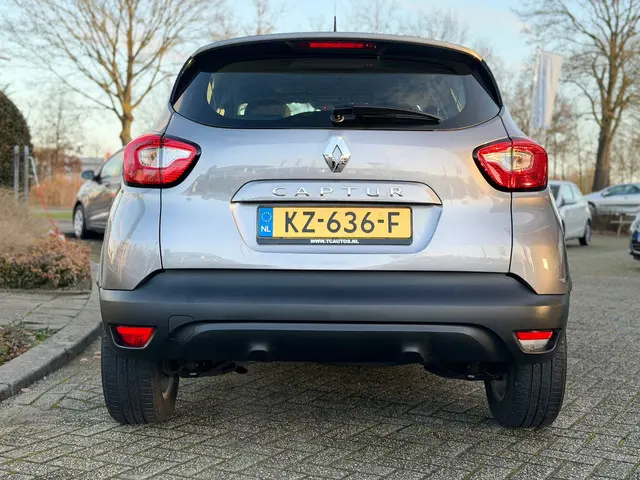 Renault Captur 0.9 TCe Expression 63.000 nap 2016 Benzine 7