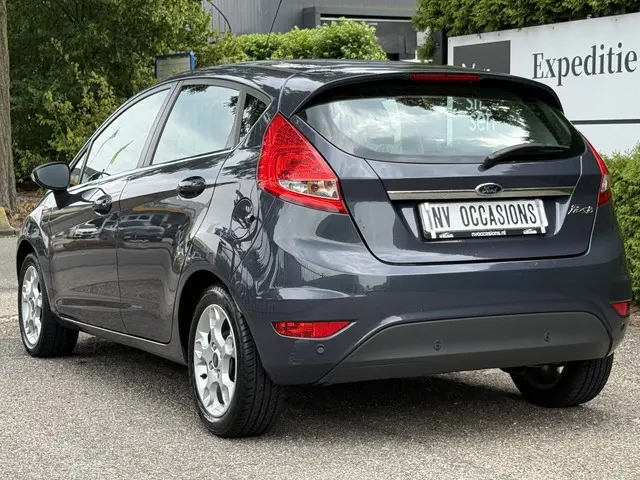 Ford Fiesta 1.25 Titanium 2012 Benzine 2