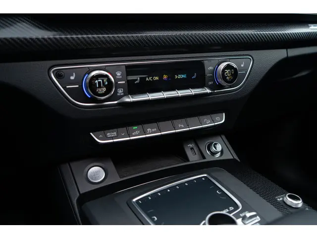 Audi Q5 TFSI e Quattro 2020 Hybride Benzine 11