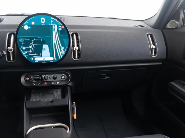 MINI Countryman C 2025 Benzine 9