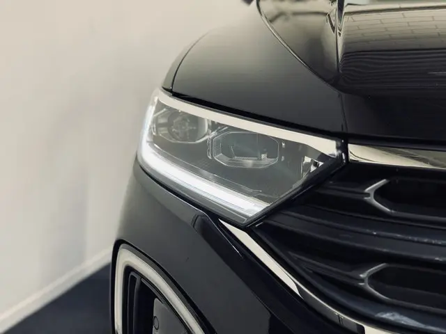 Volkswagen T-Roc 1.5 TSI Oranje Edition 2024 Benzine 32
