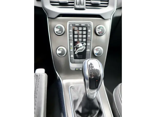 Volvo V40 2.0 D4 Momentum Business 2014 Diesel 11