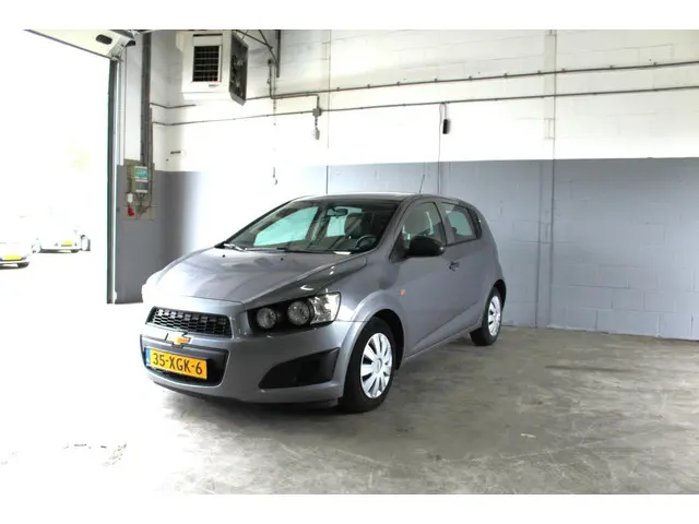 Chevrolet Aveo 1.2 LS 2012 Benzine 2