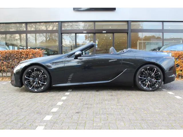 Lexus LC Convertible 500 Hokkaido Edition 2023 Benzine 7