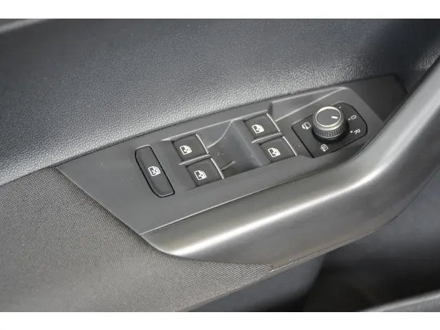 Volkswagen Polo 2.0 TSI GTI 2022 Benzine 23