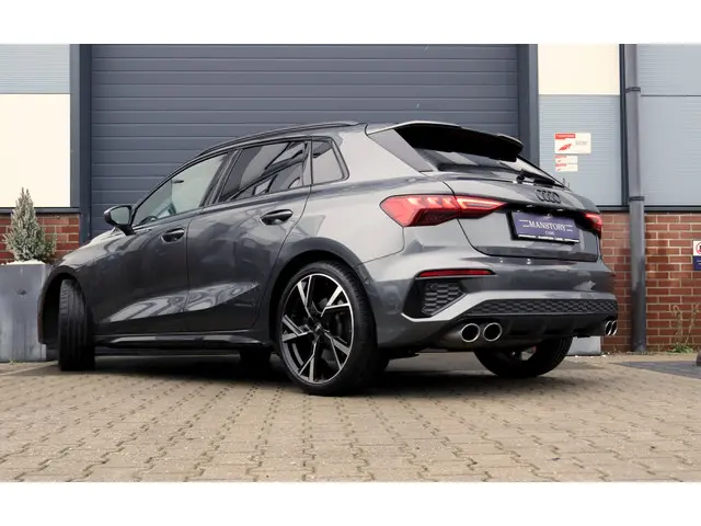 Audi A3 Sportback 2.0 TFSI S3 quattro 2023 Benzine 2