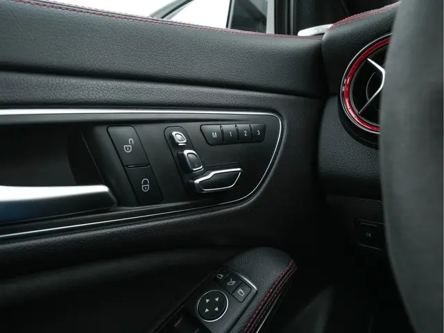 Mercedes-Benz CLA AMG 45 4MATIC Ambition 2018 Benzine 26