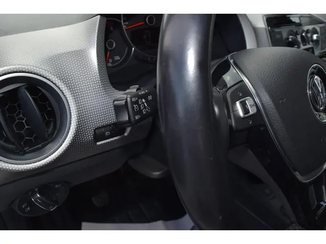Volkswagen up! 1.0 BMT high up! 2019 Benzine 19