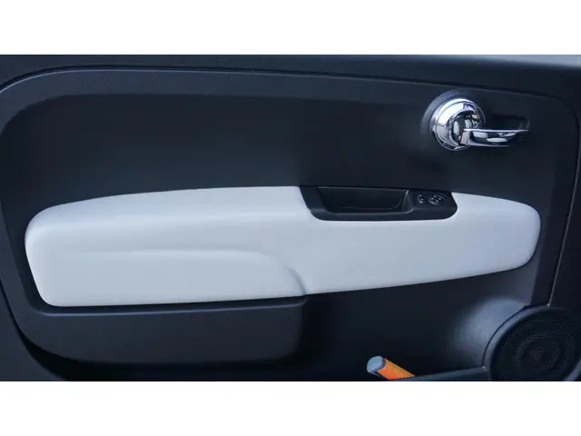 Fiat 500 1.0 70pk Hybrid Star 2020 Benzine 36