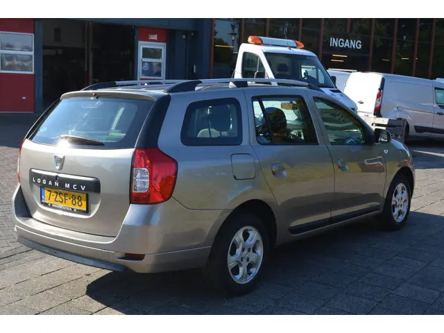 Dacia Logan MCV 0.9 TCe Prestige 2015 Benzine 4
