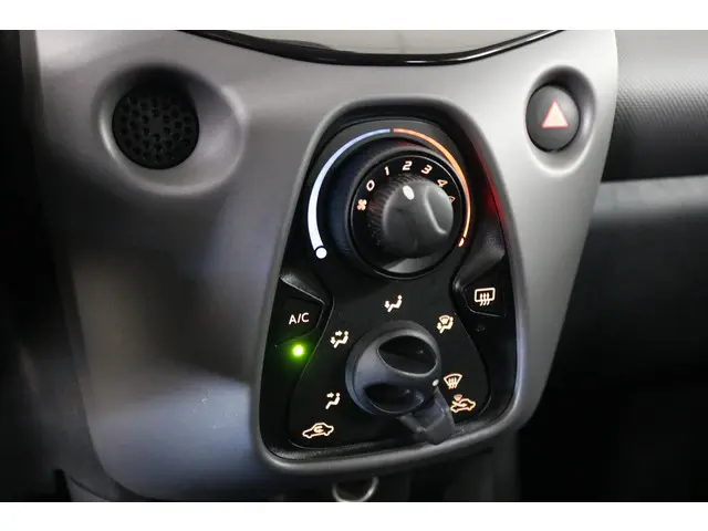 Peugeot 108 1.0 e-VTi Active 2020 Benzine 22