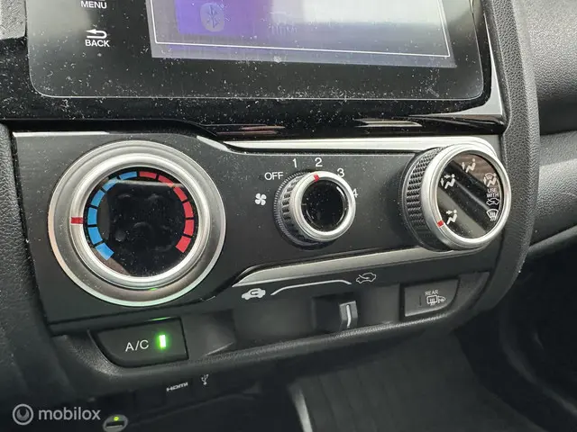 Honda Jazz 1.3 i-VTEC Comfort/AUT/NAVI 2016 Benzine 14