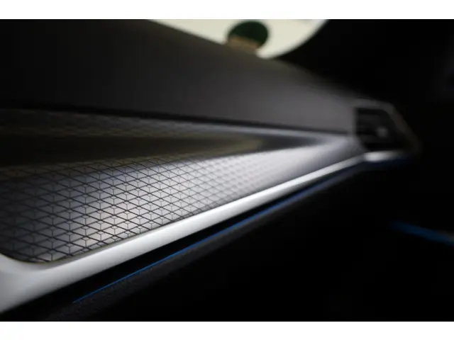 BMW 3 Serie Touring 330e 2024 Hybride Benzine 18