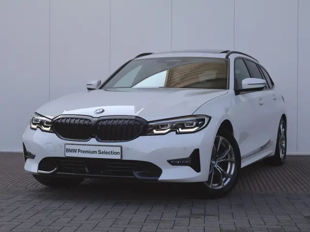 BMW 3 Serie Touring 320i Executive Edition 2020 Benzine 38
