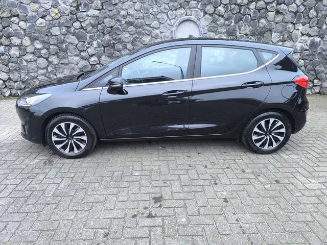 Ford Fiesta 1.0 EcoBoost Hybrid Titanium 2022 Benzine 22