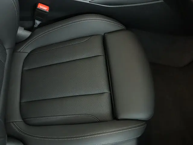 BMW 3 Serie Touring 318i 2025 Benzine 39