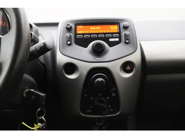 Peugeot 108 1.0 e-VTi Active 2018 Benzine 17