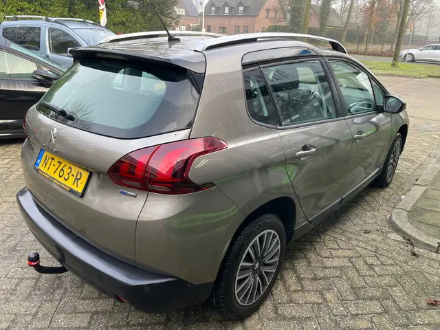 Peugeot 2008 1.2 PureTech Active 2017 Benzine 3