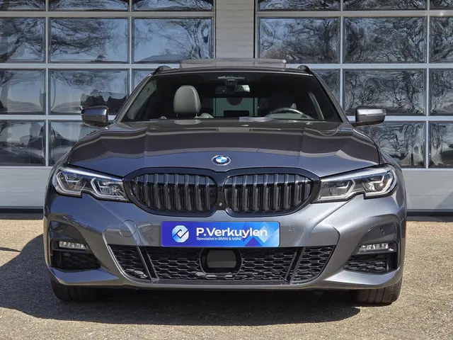 BMW 3 Serie Touring 330e xDrive 2021 Hybride Benzine 9