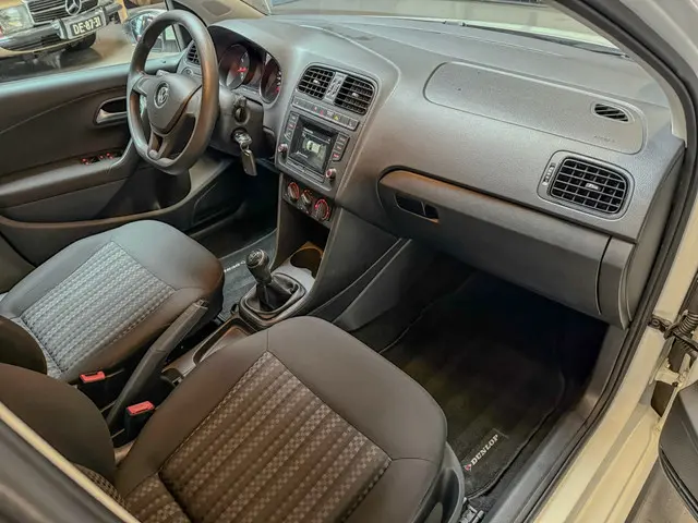 Volkswagen Polo 1.0 Comfortline 2014 Benzine 20