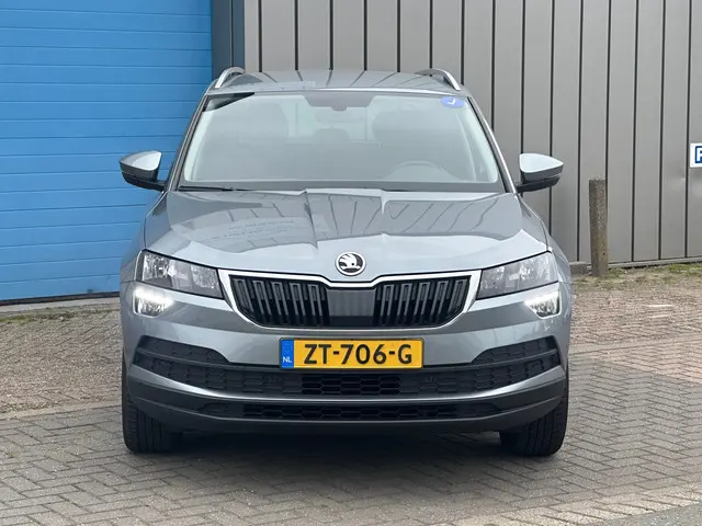Škoda Karoq TSI Bus APPLE CARPLAY TREKHAAK 2019 Benzine 4
