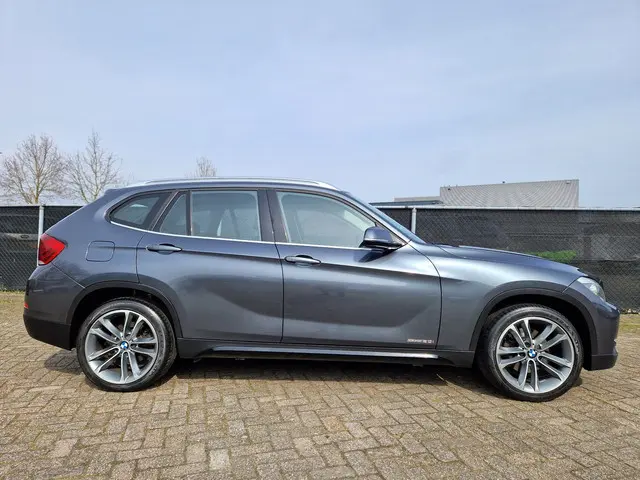 BMW X1 SDrive20i Executive Sport*Navi*Pdc* 2013 Benzine 4